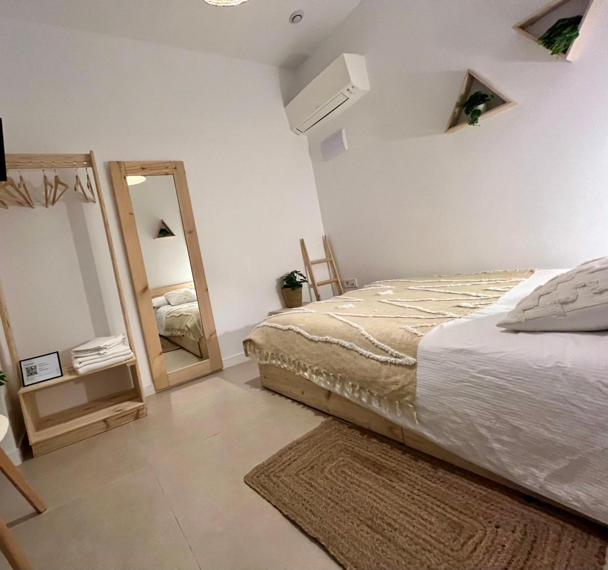 Nina Mala Hotel Valencia Bagian luar foto
