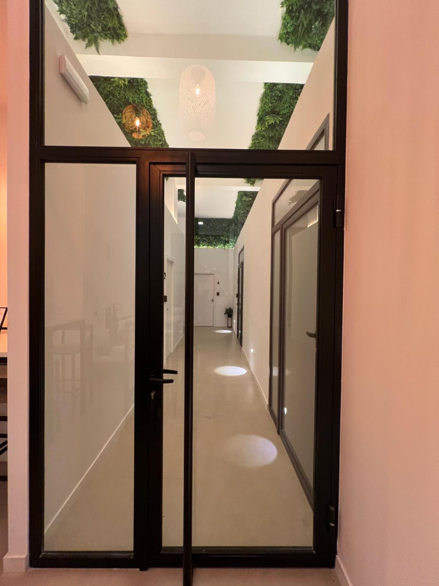 Nina Mala Hotel Valencia Bagian luar foto